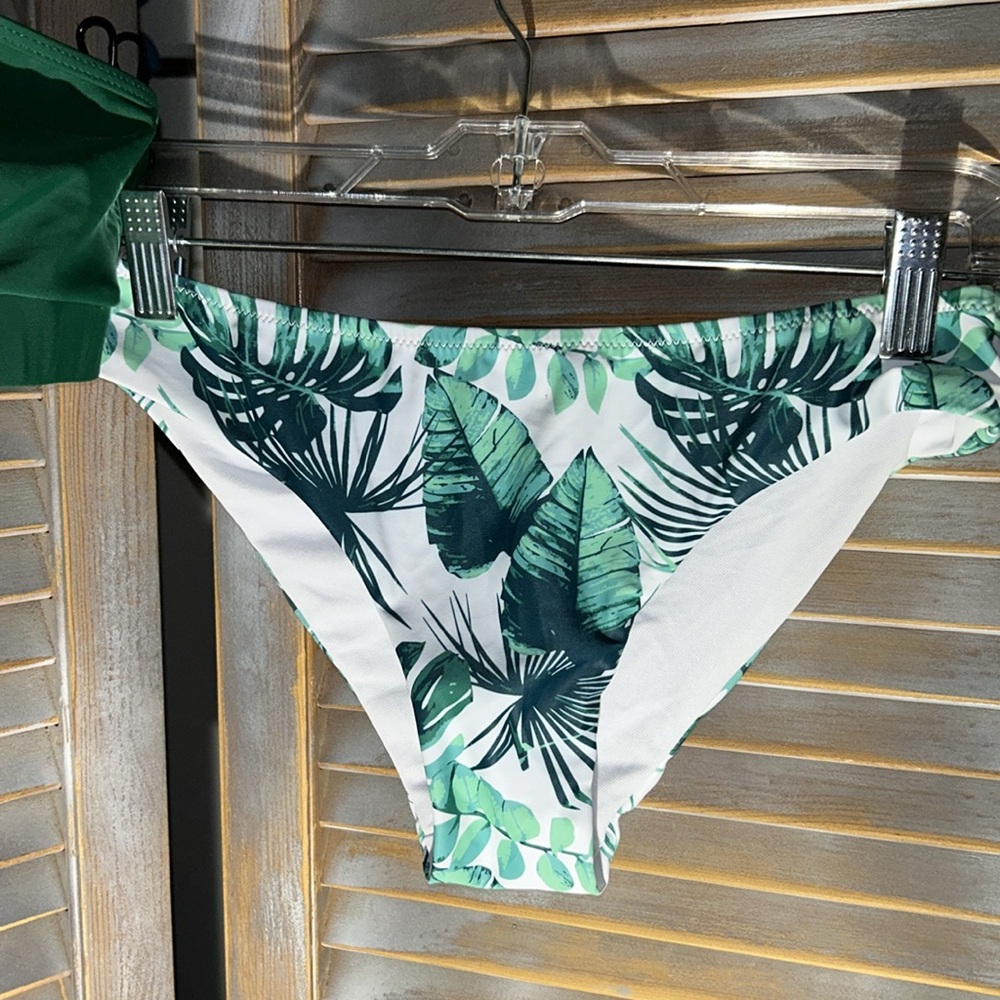 Swimsuit - Picture 3 of 4